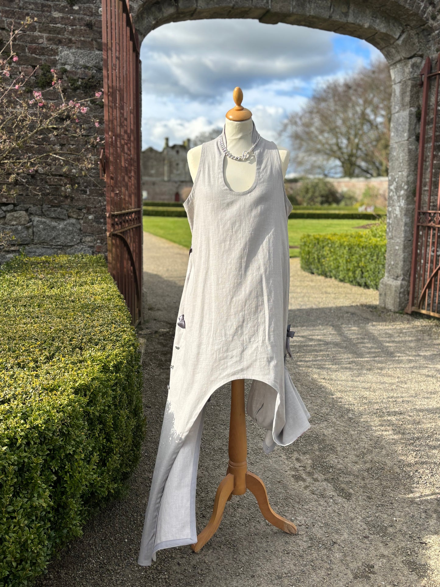 The Linen dress collection