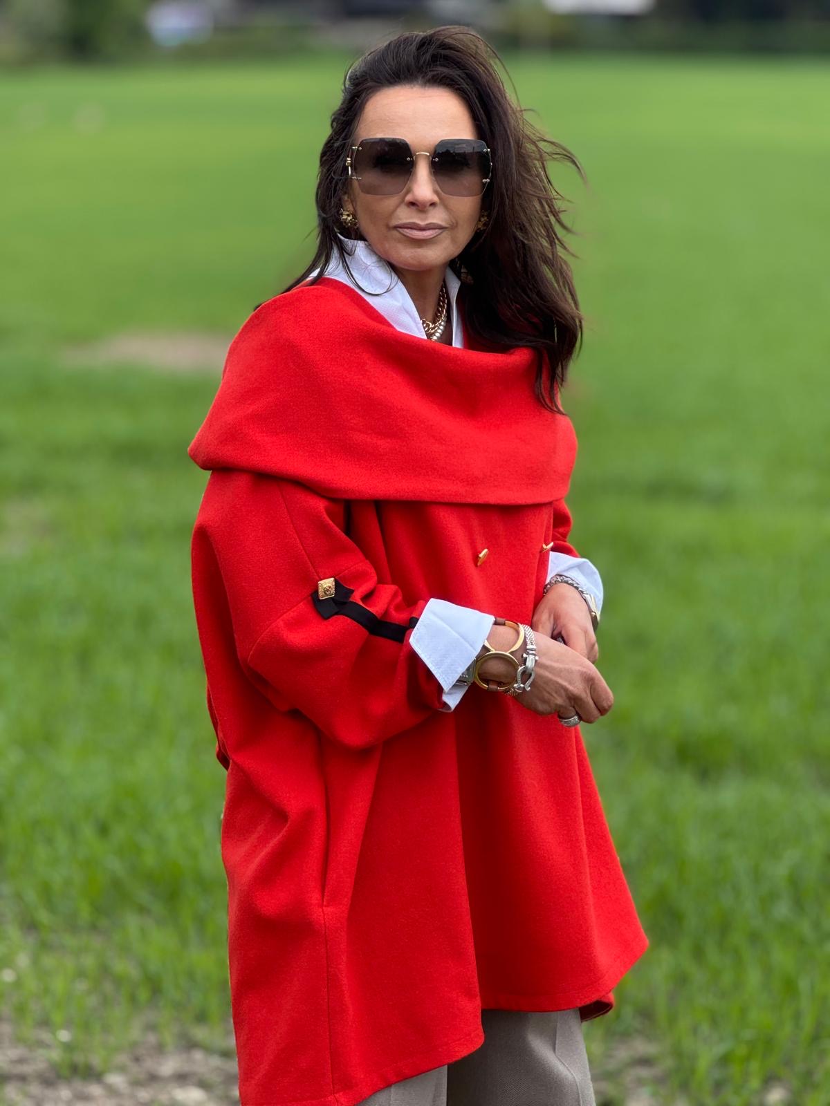 The Jackie K O Red Admiral in store exclusive 🇮🇪 just one piece of a very special exclusive collection . For private viewing please message us online .