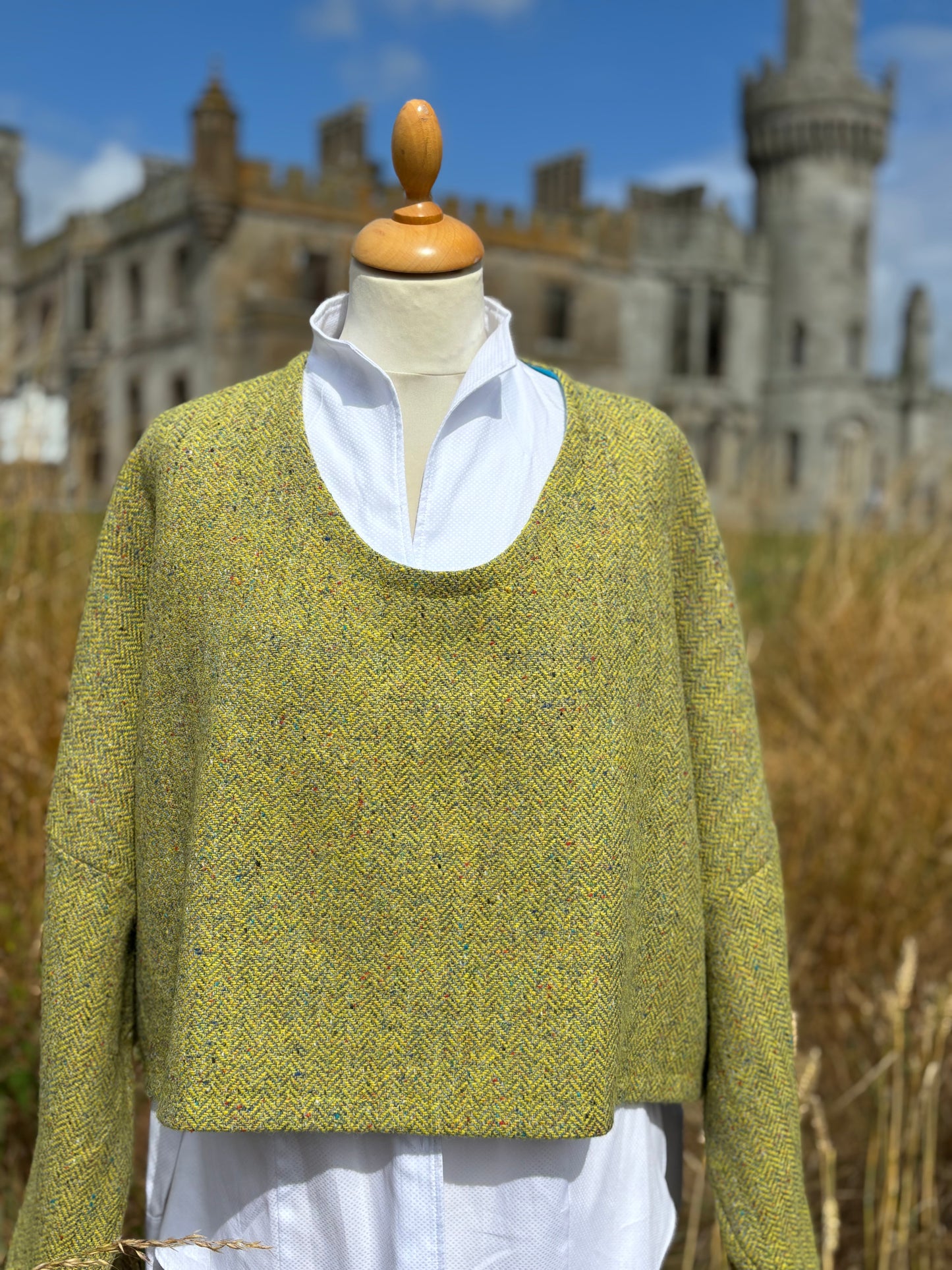 The sunflower short jumper